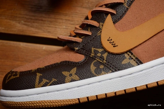 Rep EP 1 AQ0818-158 AIR JORDAN O-W -LouiV CASE) (WITH AQ0818-158 0108